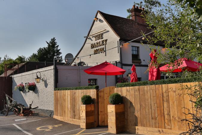 Best Sports Bars in Hersham - Barley Mow