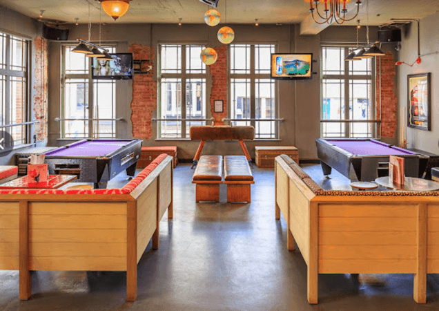 Best Sports Bars in Lincoln - Walkabout Lincoln