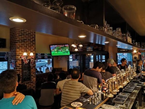 Best Sports Bars in Lille - The Queen Victoria