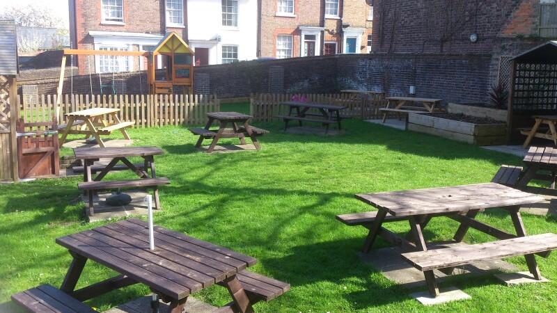 Best Sports Bars in Berkhamsted - Goat