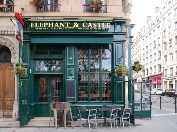 Best Sports Bars in Lyon - Elephant & Castle