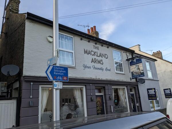 Best Sports Bars in Rainham - Mackland Arms