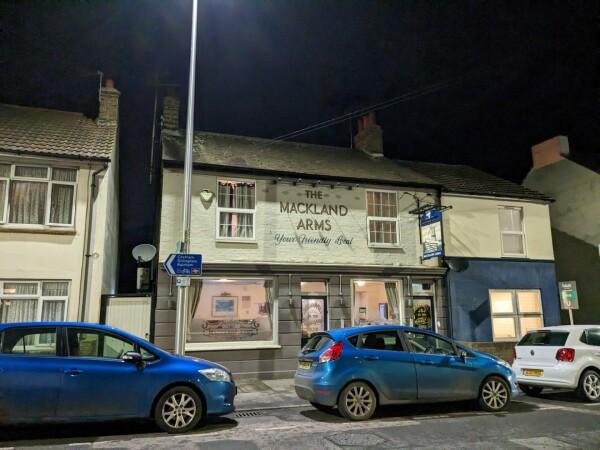 Best Sports Bars in Rainham - Mackland Arms