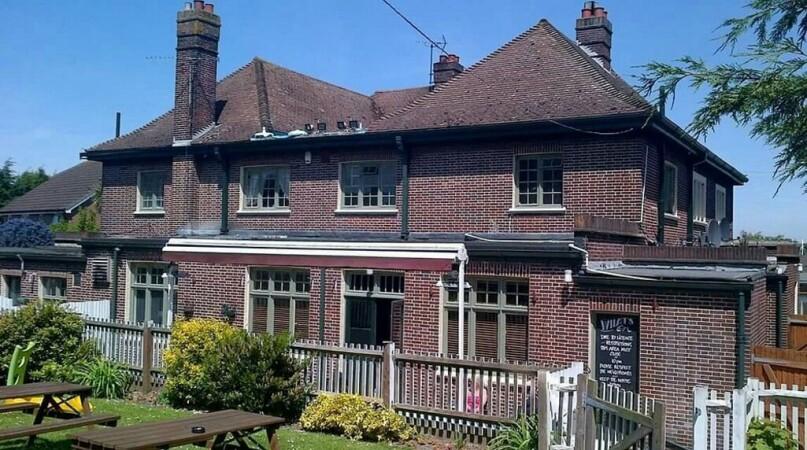 Best Sports Bars in Rochester - The Huntsman