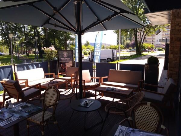 Best Sports Bars in Pau - Au Bureau Pau Université