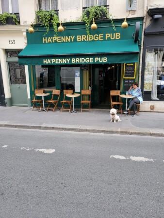 Best Sports Bars in Paris - Ha Penny Bridge Pub