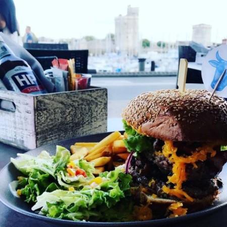 Best Sports Bars in La Rochelle - The Jolly Sailor