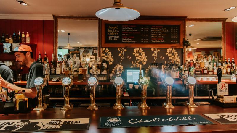 Best Sports Bars in Bordeaux - The Market Tavern