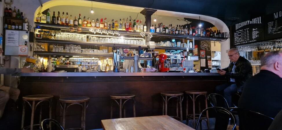 Les Meilleurs Bars à Paris - La Cave Café