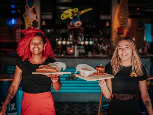 Best Sports Bars in Toulouse - Café Oz Toulouse