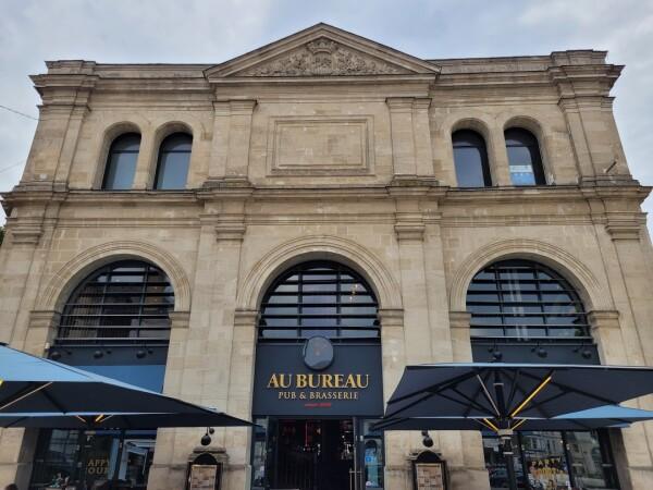 Les Meilleurs Bars à Laval - Au Bureau Laval