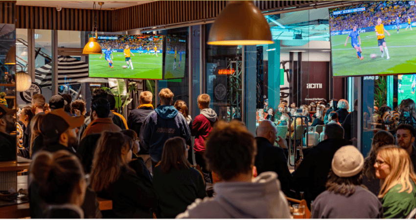 Best Sports Bars in Melbourne - Beer DeLuxe Fed Square