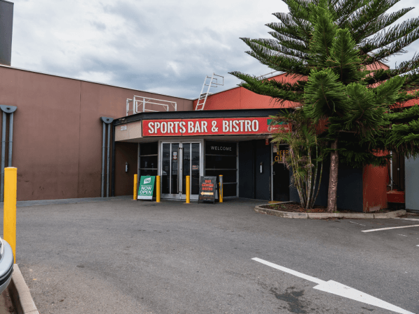 Best Sports Bars in Pennington - Grand Junction Tavern