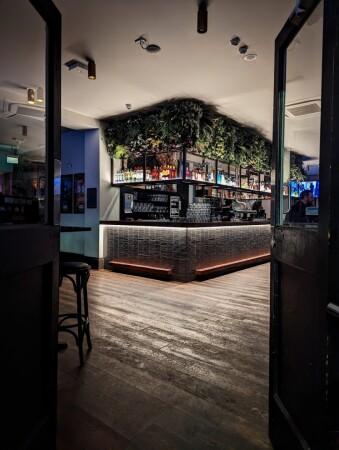 Best Sports Bars in Richmond - Harlow