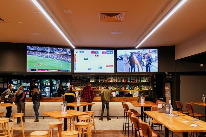 Best Sports Bars in Gold Coast - Runaway Bay Tavern