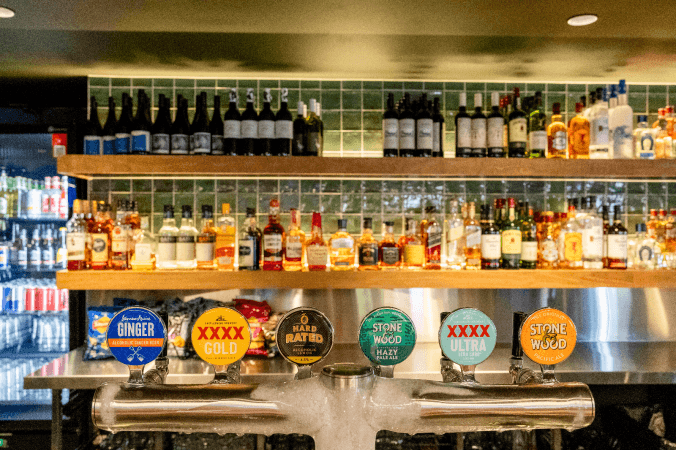 Best Sports Bars in Gold Coast - Runaway Bay Tavern