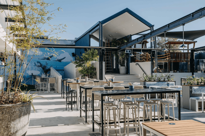 Best Sports Bars in Perth - Victoria Park Hotel