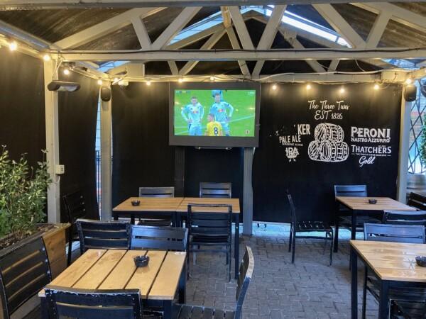 Les Meilleurs Bars à Uxbridge - Three Tuns (Uxbridge)