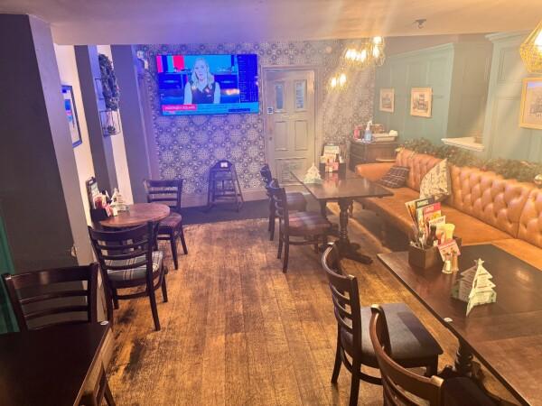 Best Sports Bars in York - Windmill Inn (York)