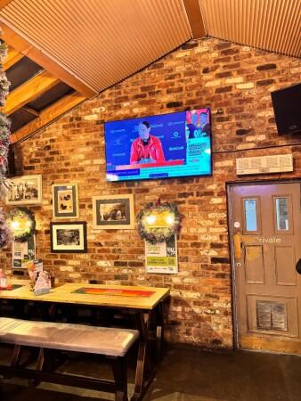 Best Sports Bars in York - Windmill Inn (York)