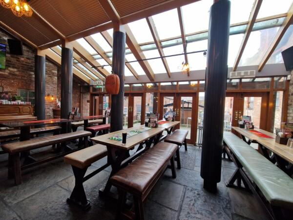 Best Sports Bars in York - Windmill Inn (York)