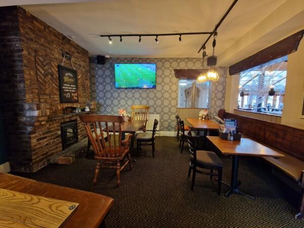 Best Sports Bars in York - Windmill Inn (York)