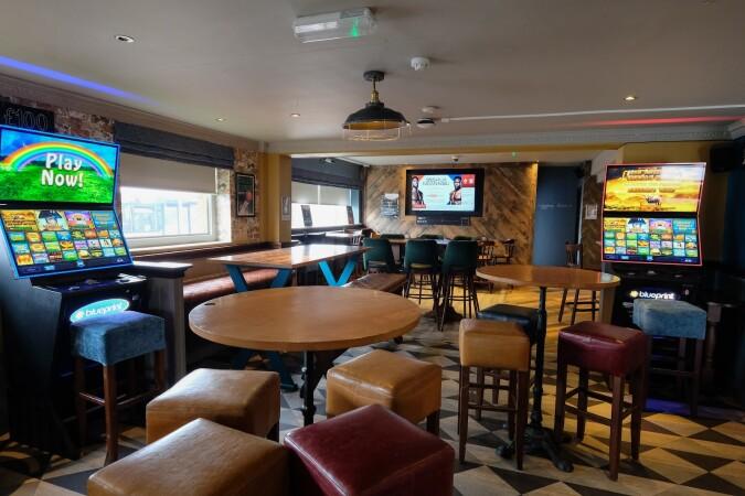 Best Sports Bars in Worcester - Glovers Needle (Worcester)