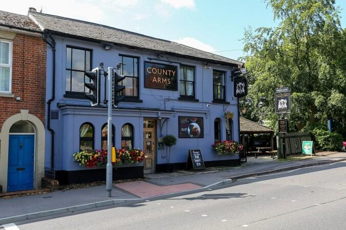 Best Sports Bars in Winchester - County Arms (Winchester)