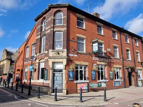 Best Sports Bars in Bury - Knowsley (Bury)