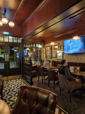 Best Sports Bars in Cheadle - Crown Inn