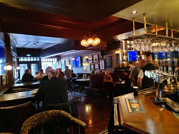 Best Sports Bars in Cheadle - Crown Inn