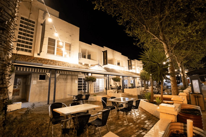 Best Sports Bars in Perth - Civic Hotel