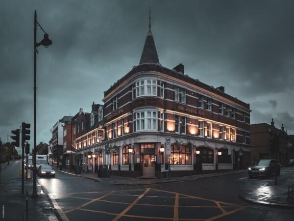 Best Sports Bars in London - Brewers Inn