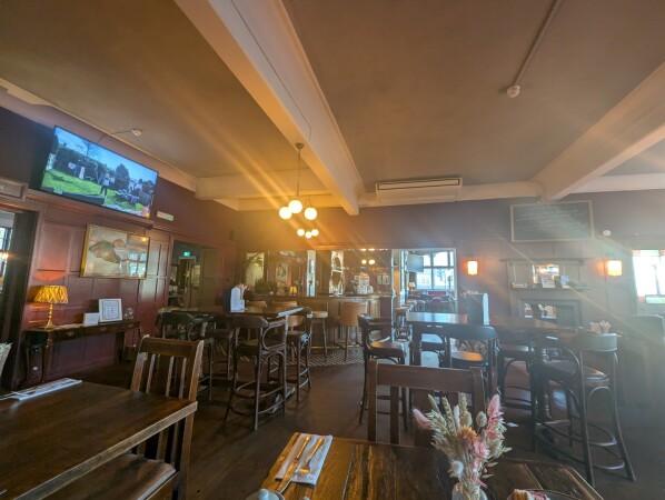 Best Sports Bars in London - Brewers Inn