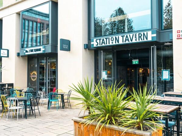 Best Sports Bars in Cambridge - The Station Tavern