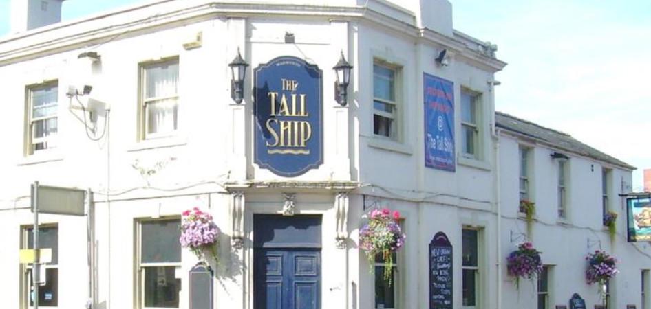 Best Sports Bars in Gloucester - Tall Ship