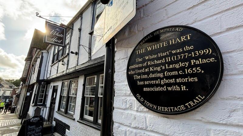 Best Sports Bars in Hemel Hempstead - White Hart