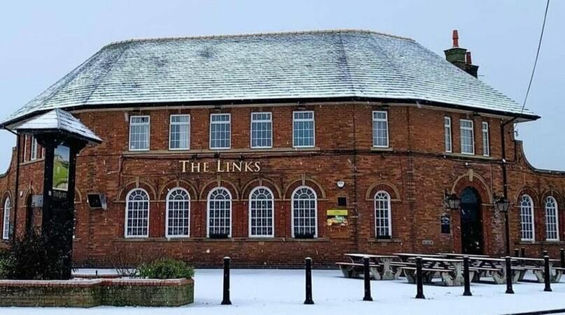 Best Sports Bars in Lytham Saint Annes - The Links Pub