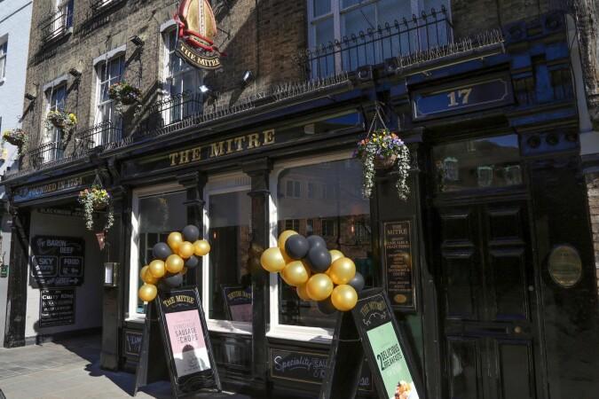 Best Sports Bars in Cambridge - Mitre