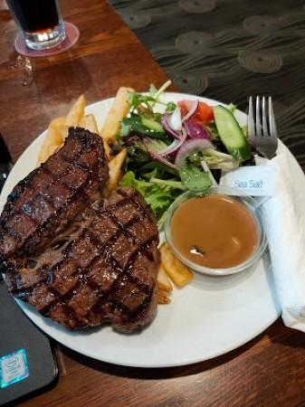 Best Sports Bars in Kingsgrove - Kingsgrove Hotel