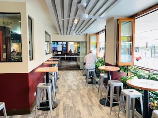 Best Sports Bars in Penshurst - Penshurst Hotel