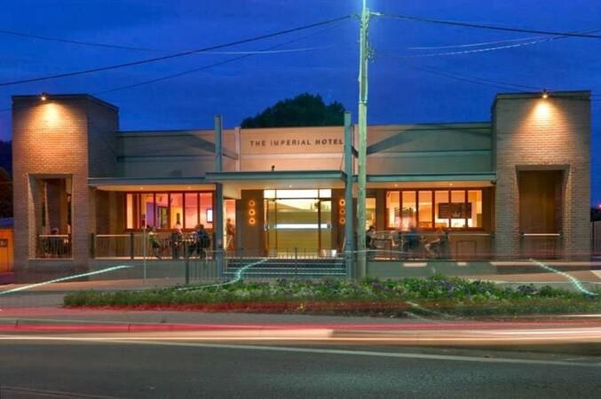Best Sports Bars in Bowral - The Imperial Hotel Bowral