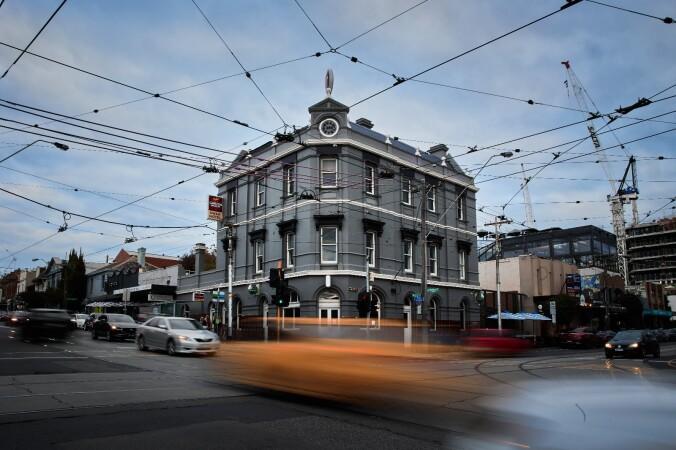 Best Sports Bars in Richmond - The Swan Hotel Richmond