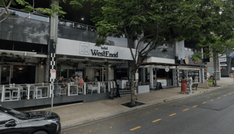 Best Sports Bars in West End - Hotel West End