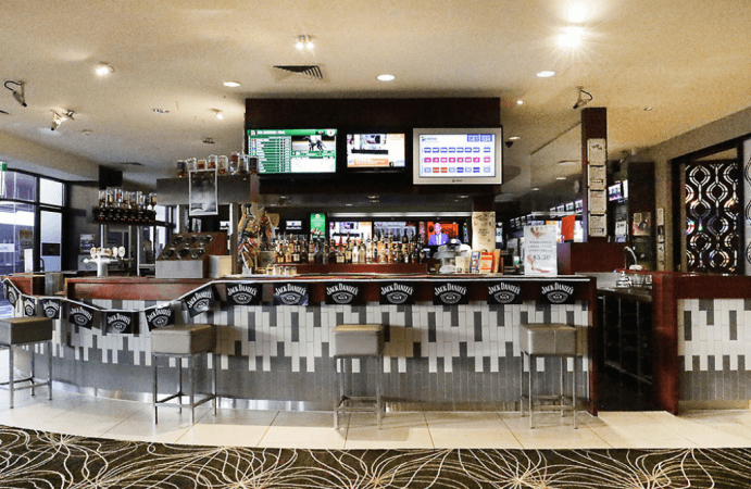Best Sports Bars in Melbourne - Roxburgh Park Hotel