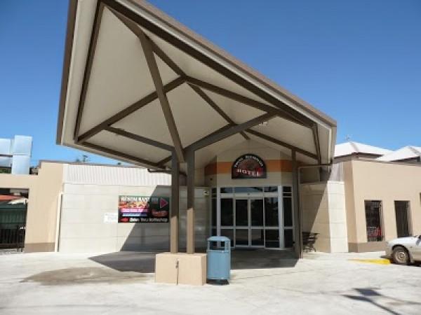 Best Sports Bars in North Bundaberg - Young Aussie Hotel