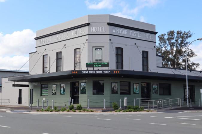 Best Sports Bars in East Maitland - Windsor Castle Hotel