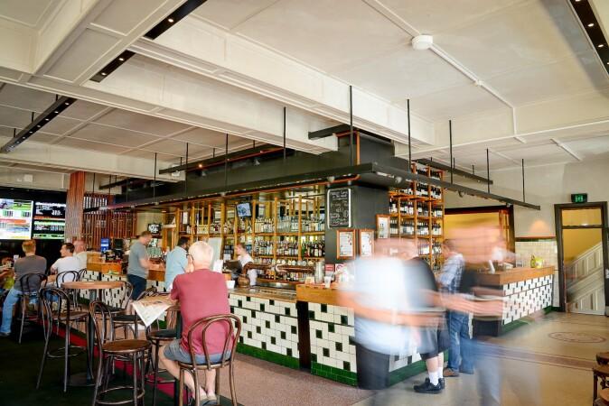 Beste Sportsbars in Mortlake - Palace Hotel