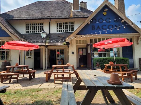 Les Meilleurs Bars à Horsham - Dog & Bacon