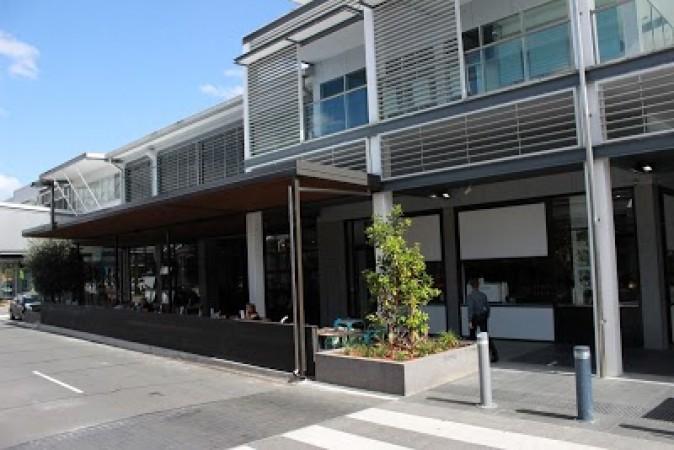 Best Sports Bars in Nambour - Hotel Beach House Nambour